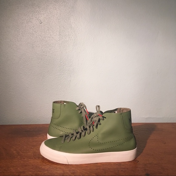 blazer studio mid